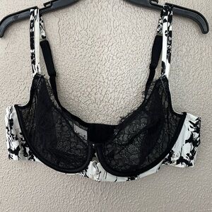 Women’s Lane Bryant Cacique Balconette Bra, Black Lace, Floral pattern, 42DD